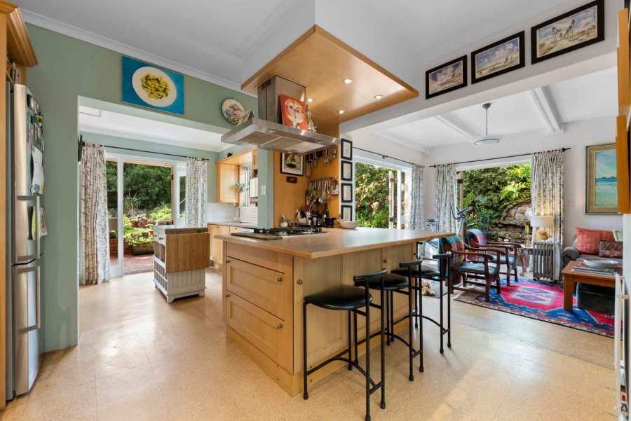 5 Bedroom Property for Sale in Camps Bay Western Cape